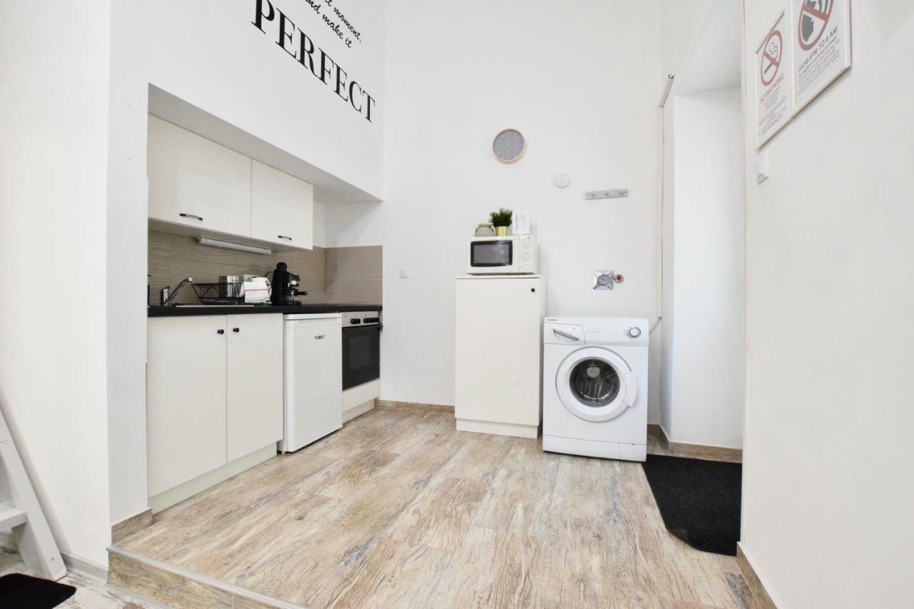 Standard Apartment By Hi5 - Akacfa 59 Budapest Luaran gambar