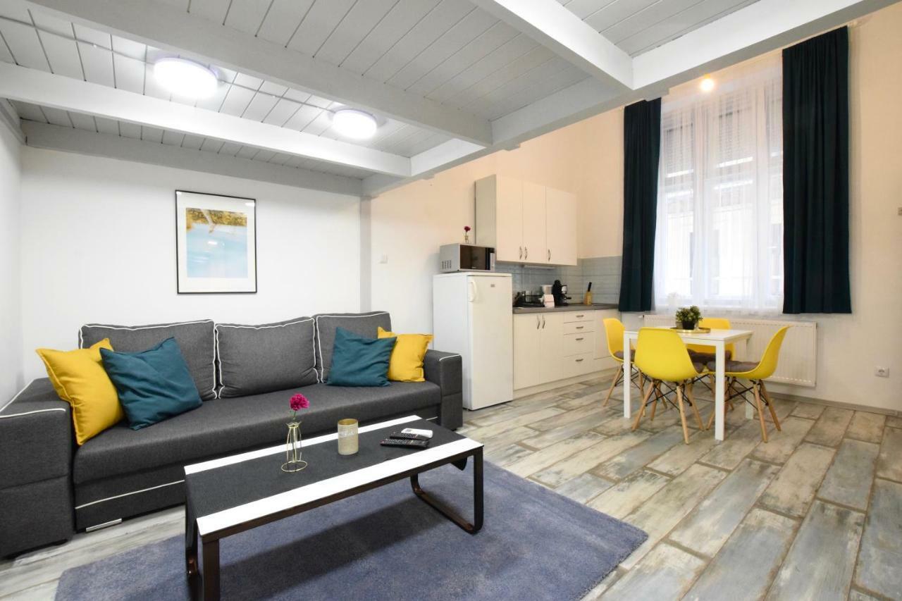 Standard Apartment By Hi5 - Akacfa 59 Budapest Luaran gambar
